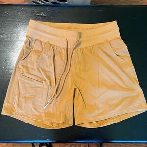 Zyia canyon shorts 🩳 EUC